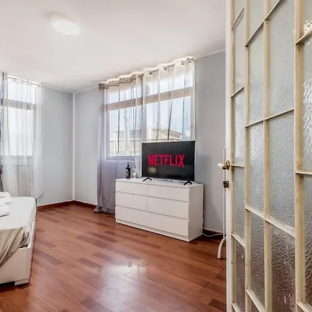 Domus Pamphili Free Netflix & Ac דירה