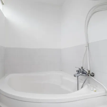 Domus Pamphili Free Netflix & Ac רומא